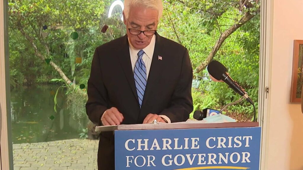 Charlie Crist revela su promesa de campaña: energía solar para Florida