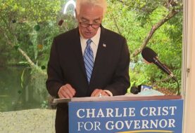 Charlie Crist revela su promesa de campaña: energía solar para Florida