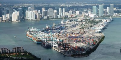 Puertos de Florida esperan recibir carga atorada en Costa Oeste
