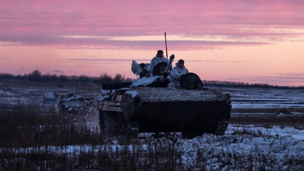 Rusia anuncia la retirada de algunas de sus tropas de la frontera con Ucrania