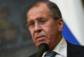 Rusia está dispuesta a negociar si Ucrania "depone las armas"