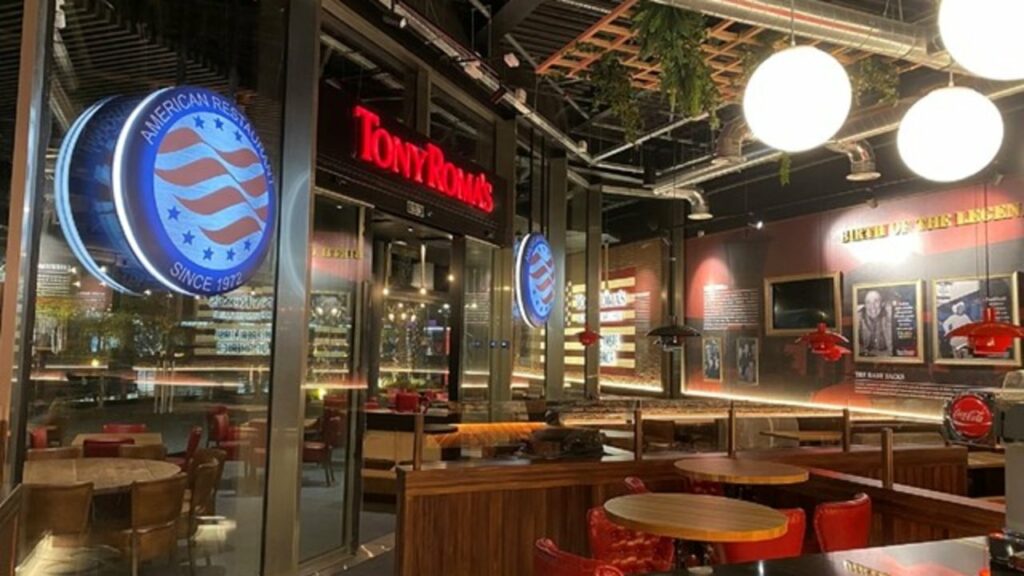 Tony Roma’s cumple 50 años y estima abrir 200 restaurantes