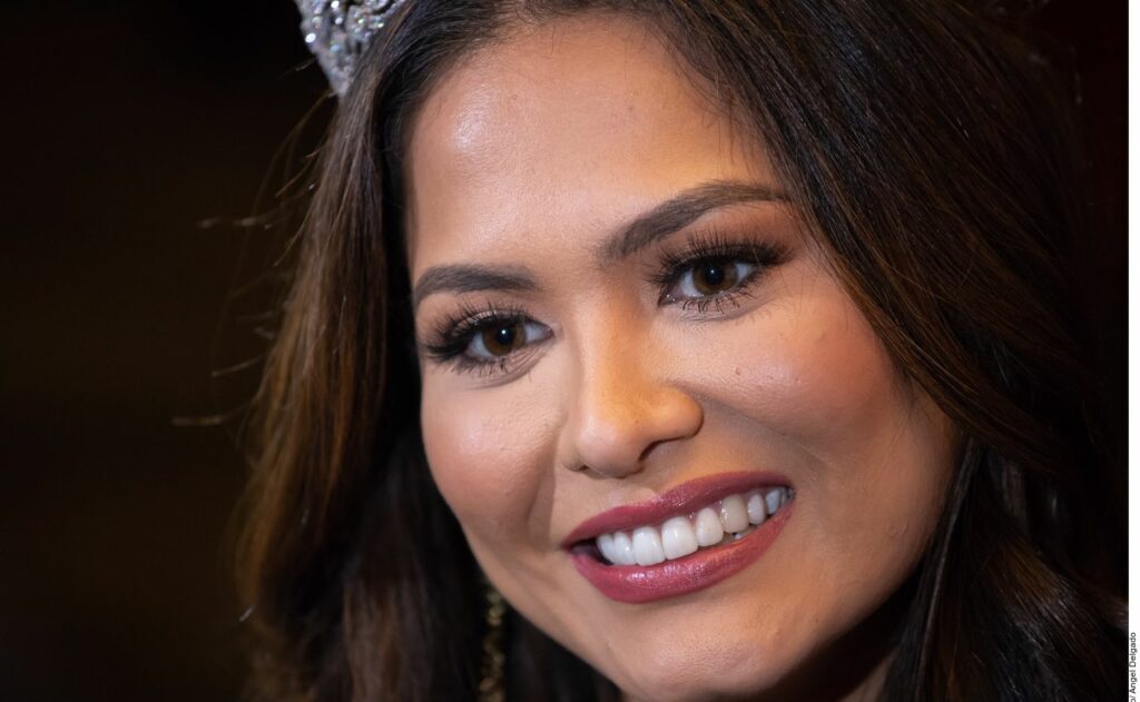 Andrea Meza, Miss Universe 2020, será conductora de TV