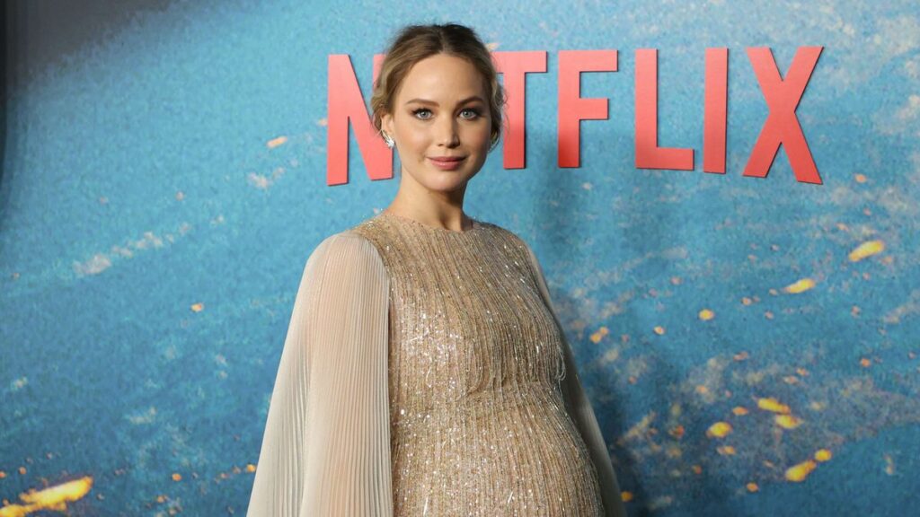 La actriz Jennifer Lawrence ya es mamá