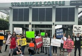 Vecinos de Hialeah se solidarizan con empleados de Starbucks