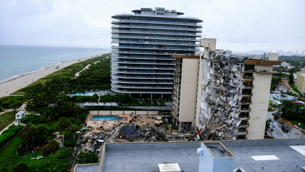 Más demandados por el derrumbe de un edificio en Miami-Dade