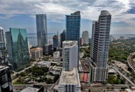 Se entrega persona involucrada en estafa inmobiliaria en Miami