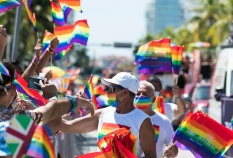 Senado de Florida aprueba polémica ley "No digas gay"