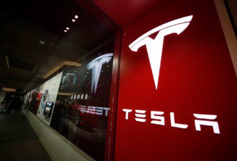 Musk vende 4,4 millones de acciones de Tesla