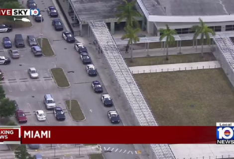 Fuerte presencia policial en escuela secundaria en Miami-Dade