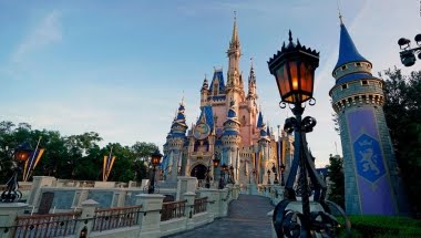 El distrito autónomo de Disney dice que Florida no puede disolverlo sin pagar sus deudas