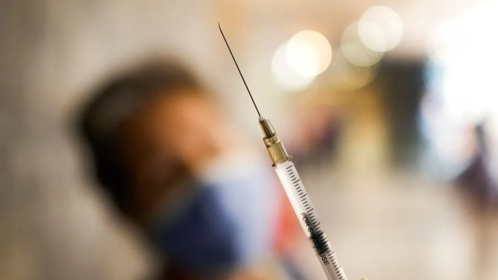 ONU pide acelerar la vacunación contra el COVID-19