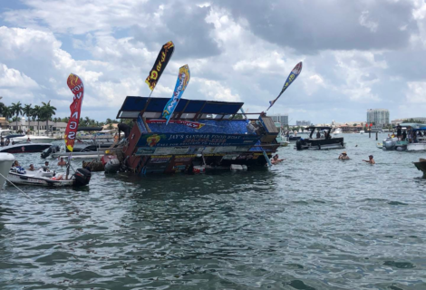 Jay’s Sandbar Food Boat se hunde en Fort Lauderdale