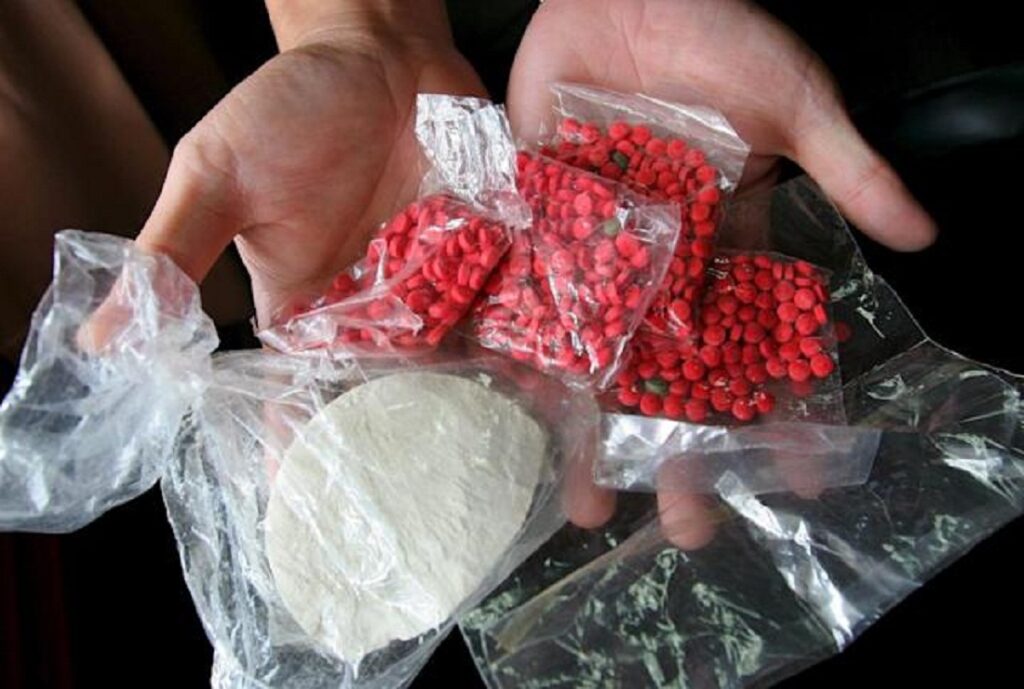 Promulgan ley en Florida contra el tráfico de fentanilo y metanfetaminas
