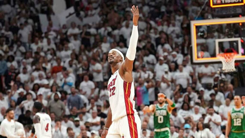 Miami Heat pegó primero en las Finales del Este