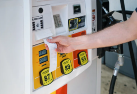 Baja ligeramente el precio de la gasolina en Florida