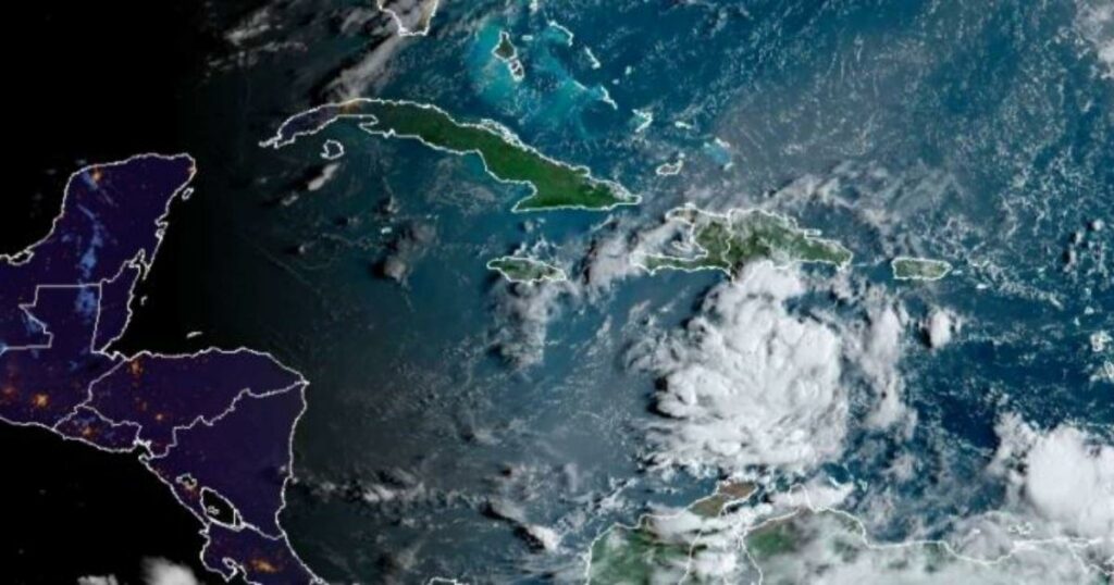 Área de interés podría convertirse en tormenta tropical
