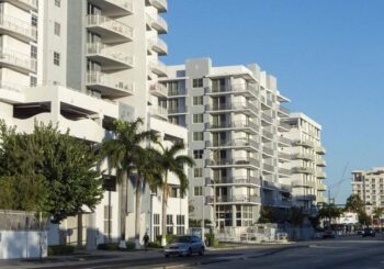 Miami-Dade aprueba reducción de impuesto a viviendas en 1%