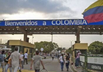 Colombia cierra su frontera con Venezuela