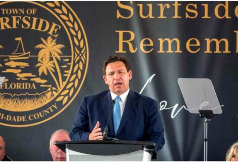 Gobernador de Florida suspende a concejal de Miami-Dade acusado de corrupción