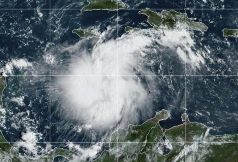 Florida se prepara para el gran huracán Ian