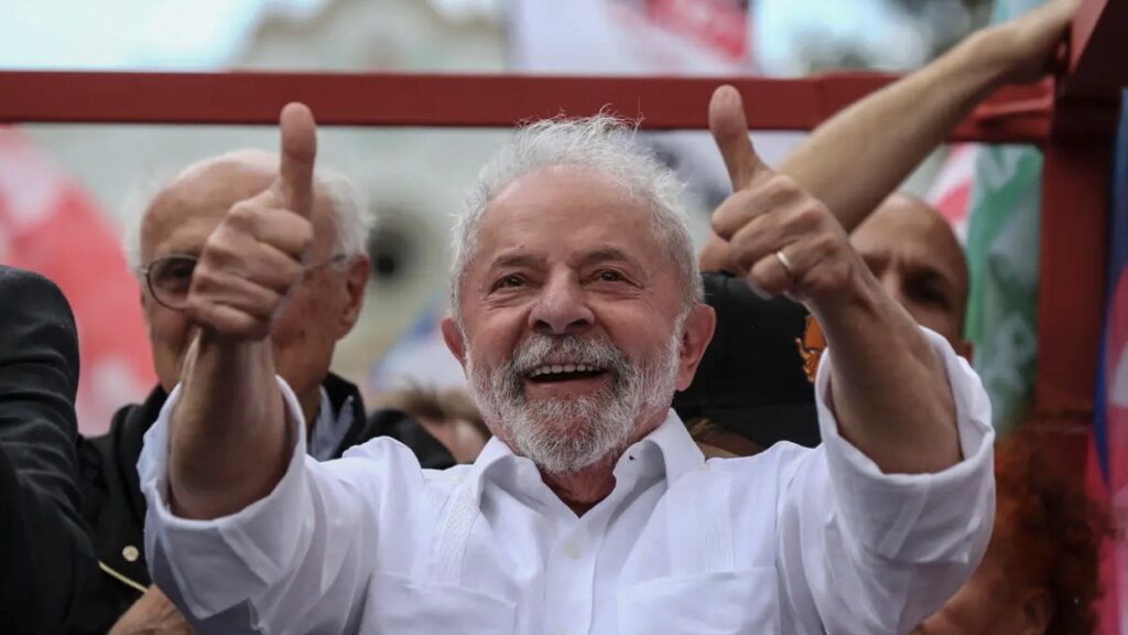 Lula vence a Bolsonaro y vuelve a la presidencia de Brasil
