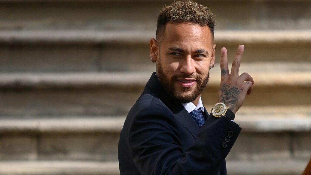 Neymar y su padre niegan irregularidades en juicio por traspaso al Barcelona