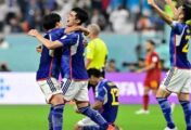 Japón gana 2-1 a España y ambas selecciones pasan a octavos del Mundial