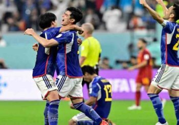 Japón gana 2-1 a España y ambas selecciones pasan a octavos del Mundial