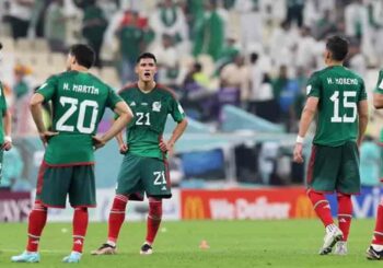 México derrota a Arabia Saudita 2-1 pero queda eliminada del Mundial