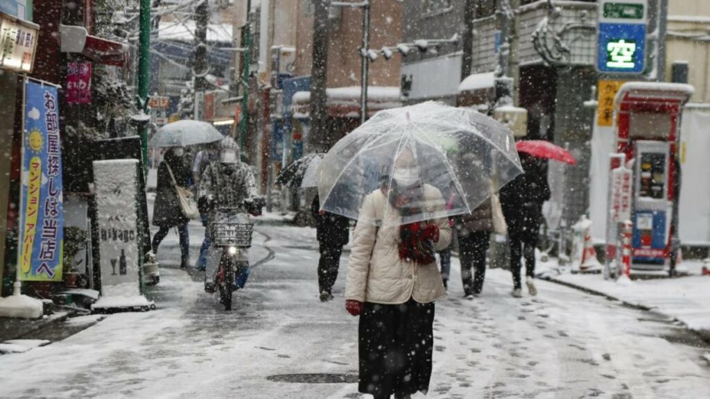 Fueron cancelados más de 200 vuelos en Japón ante ola de frío