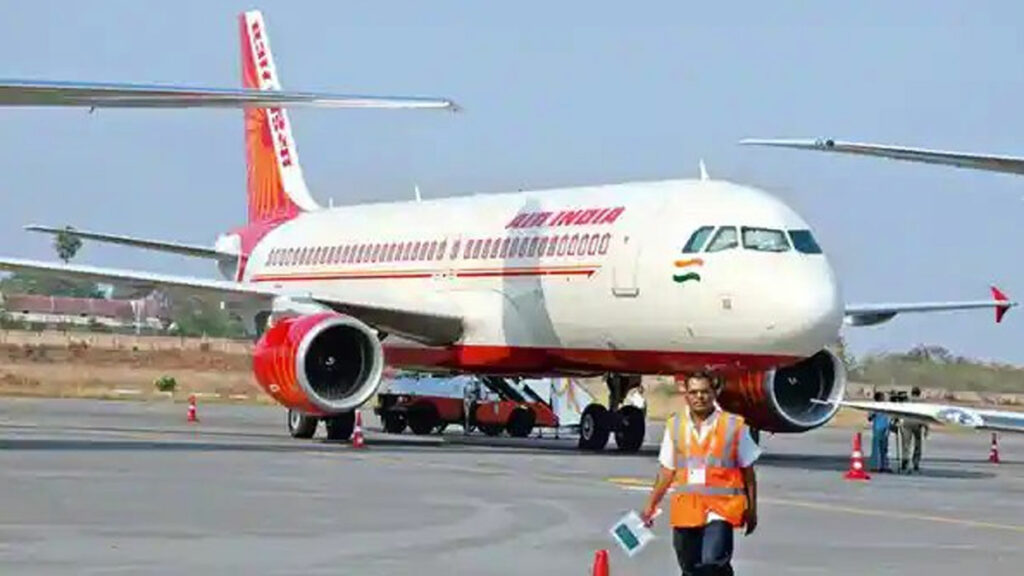Multan a aerolínea india por escándalo de banquero que orinó sobre pasajera