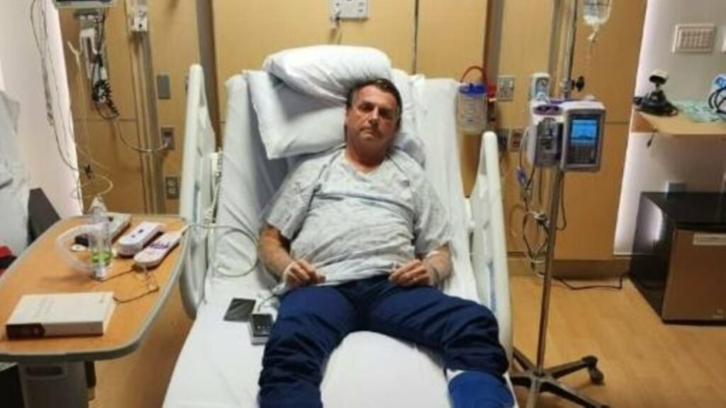 Bolsonaro confirma su ingreso en hospital de Florida por problema intestinal
