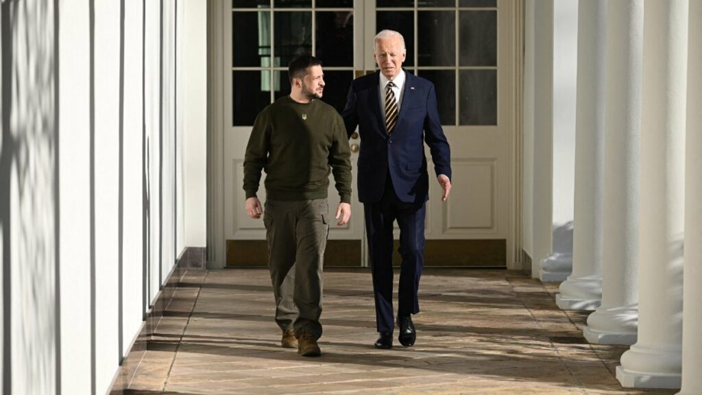 Biden dice que hablará con Zelenski sobre sus pedidos de armas contra Rusia