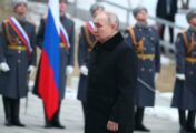Putin advirtió que Rusia tiene "con qué responder" al envío de tanques