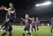 El Barcelona vence al Real Madrid y se acerca al título de Liga