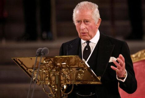 El Palacio de Buckingham anuncia que el rey Carlos III sufre cáncer