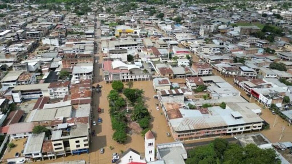 Lluvias en Ecuador dejan más de 2.000 familias afectadas, y tres muertos