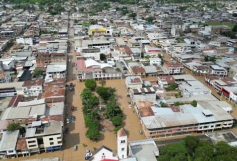 Lluvias en Ecuador dejan más de 2.000 familias afectadas, y tres muertos