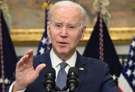 Biden afirma que el sistema bancario es "seguro" tras quiebras bancarias