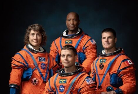 NASA elige a cuatro tripulantes que viajarán a la Luna después de 50 años