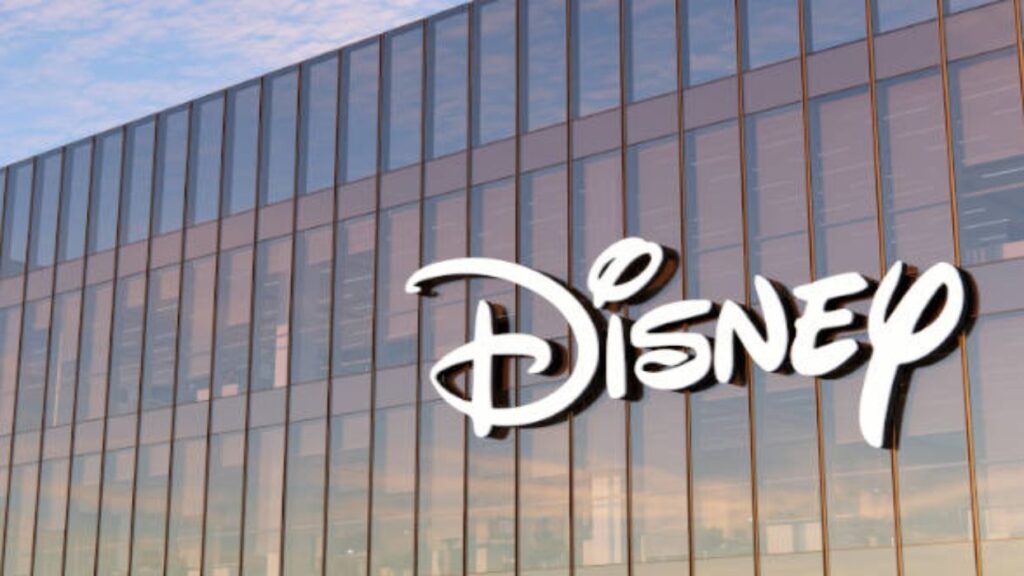 Disney continúa con lo despidos de 7.000 empleados, según había anunciado