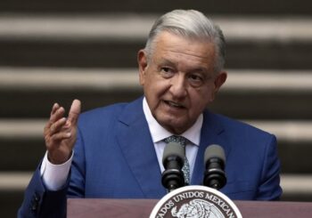 López Obrador afirma que México y EE.UU. buscan "normalizar" la frontera tras su reunión