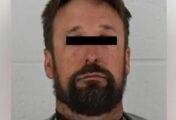Pastor apuñaló a su esposa y a sus hijos en Kansas