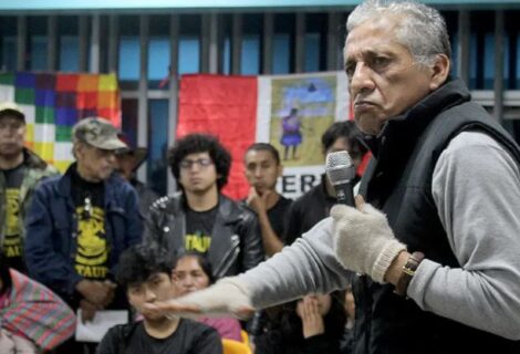 Político peruano propone campos de concentración para migrantes venezolanos