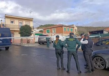 Asesinan a tres personas en una casa de España