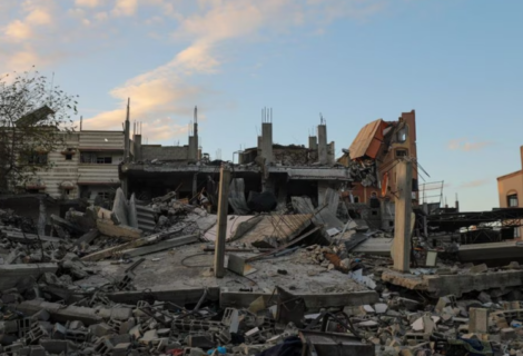 Ataque contra centro de refugiados deja varias víctimas en Gaza
