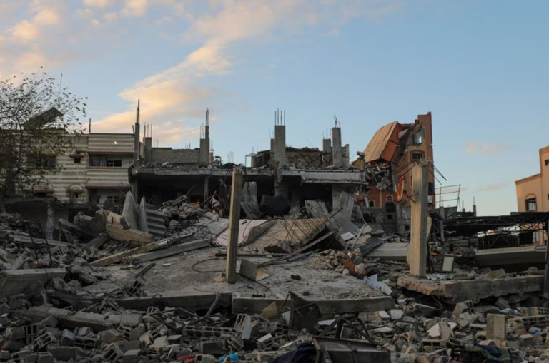 Ataque contra centro de refugiados deja varias víctimas en Gaza