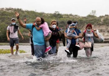 Justicia de Texas podría anular programa de asilo para estos migrantes