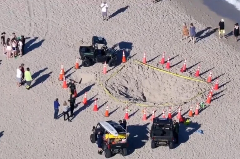 Identifican a la niña que murió tras caer a un hoyo de arena en playa de Florida